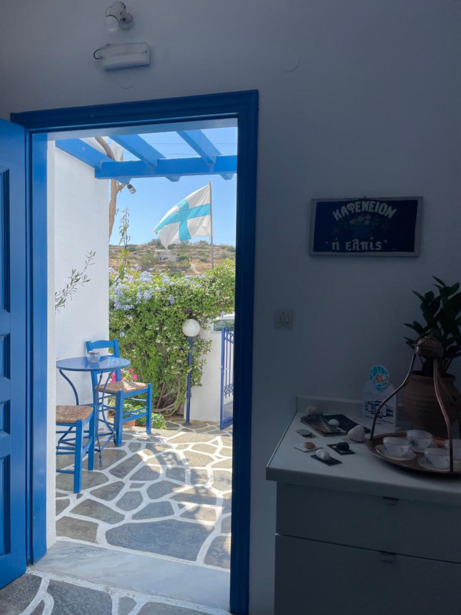 Pelagos Studios Paro Esterno foto